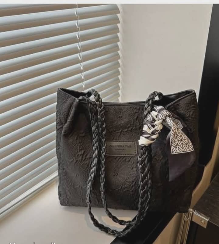? ✨ Classic Black Braided Shoulder Bag ✨